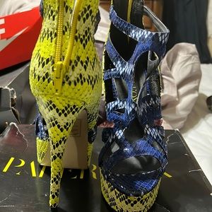 Paper Fon, Size 7, worn